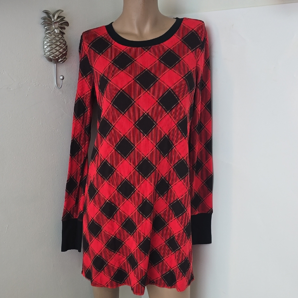Victoria's Secret Red and Black Checkered Long Sleeve Pajama Top Size Small